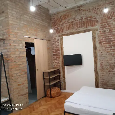 Gogol 14 Апартаменти В Історичному Центрі Міста Uschhorod Exterior foto