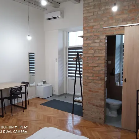 Gogol 14 Апартаменти В Історичному Центрі Міста Uschhorod Exterior foto