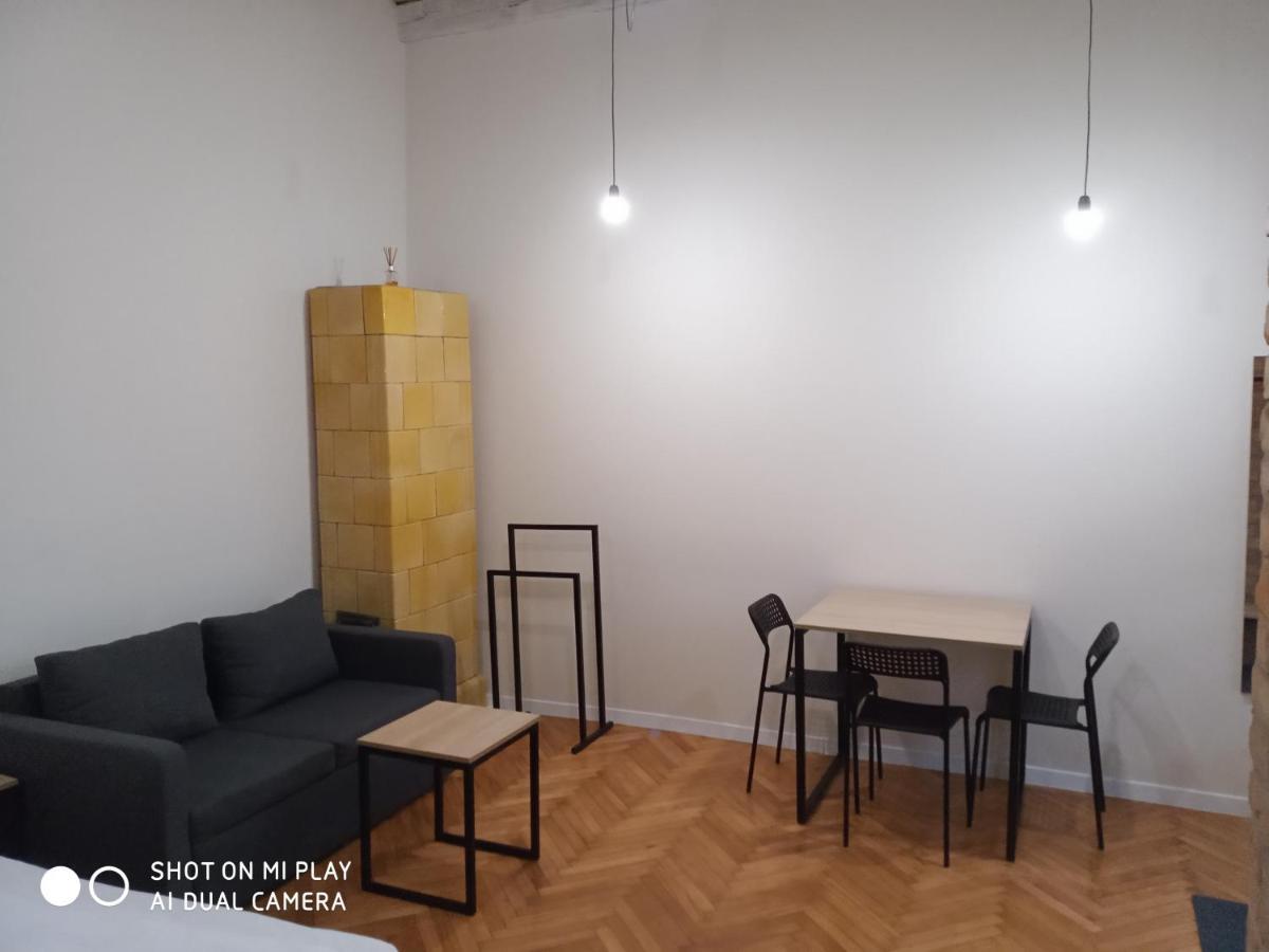 Gogol 14 Apartments: Historic Center Retreat Apartment Uzhhorod