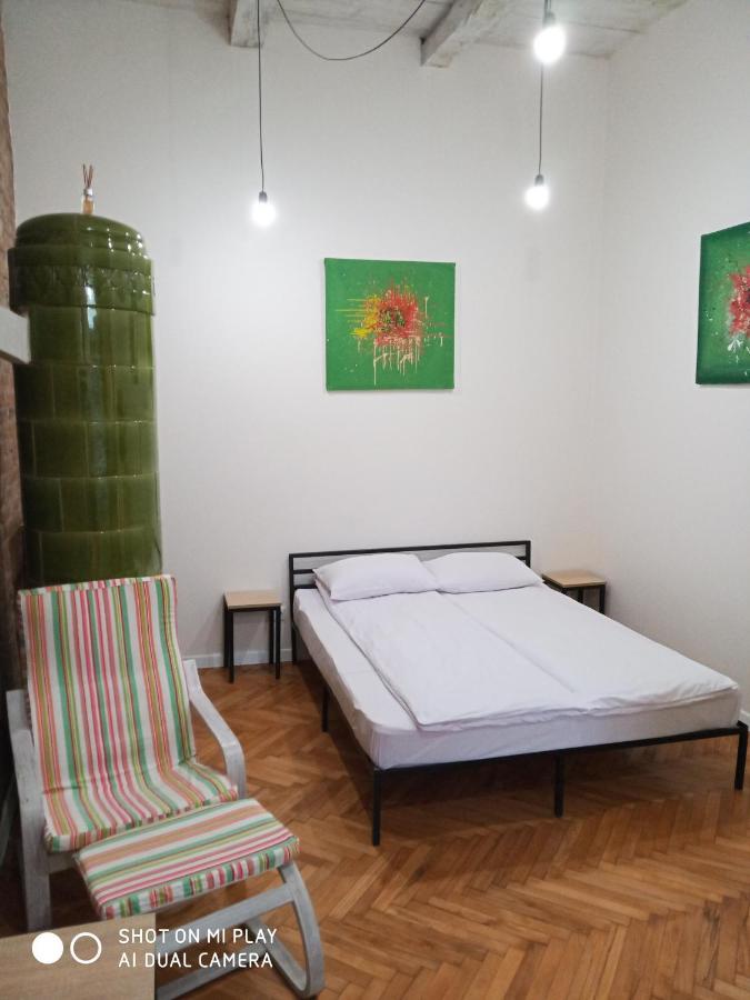 Gogol 14 Apartments: Historic Center Retreat